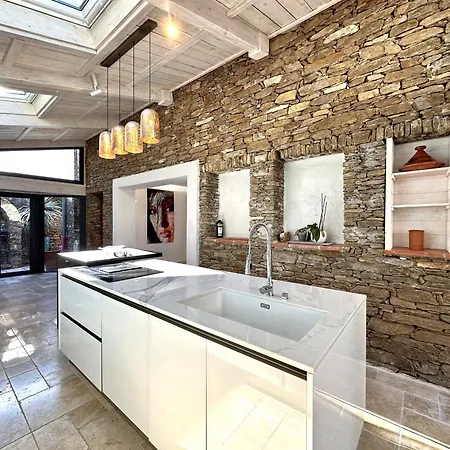 Serena Climatisee Pour 8 Personnes Avec Piscine Privee Et Vue A Villa *