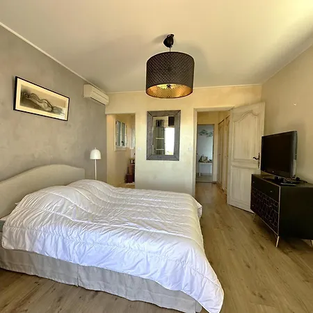 Villa Serena Climatisee Pour 8 Personnes Avec Piscine Privee Et Vue A